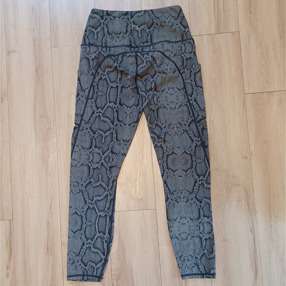 Varley Let's Go Pocket 25" Legging Snake Print Size S - Picture 6 of 8